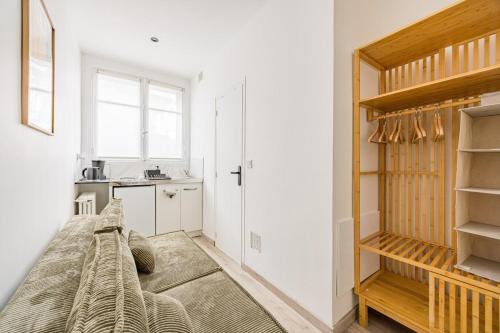 Porte Dauphine - Studio Apartment