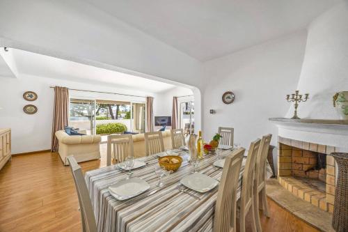 Villa Pinehill by Villa Plus