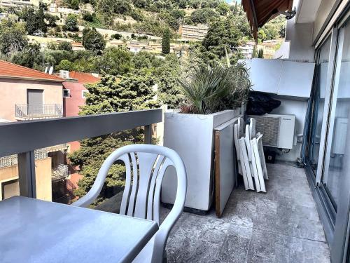 Menton, Superbe studio à deux pas de la mer