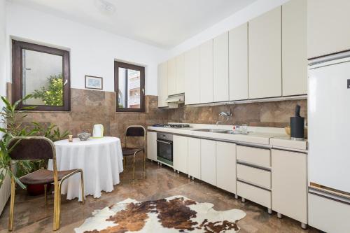 Apartments with parking space Baska Voda, Makarska - 21337