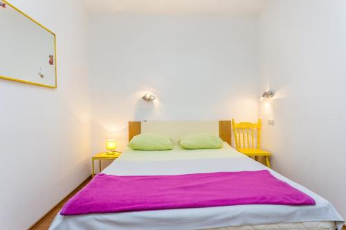 Apartments by the sea Kastel Kambelovac, Kastela - 20605