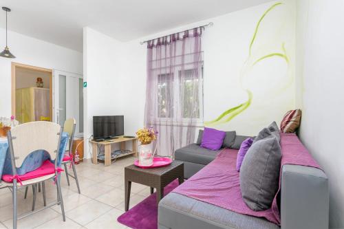 Apartments by the sea Kastel Kambelovac, Kastela - 20605
