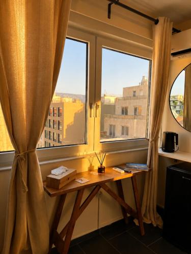 Elite Ermou Suites