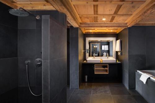 Hostellerie du Pas de l'Ours "Relais et Châteaux"