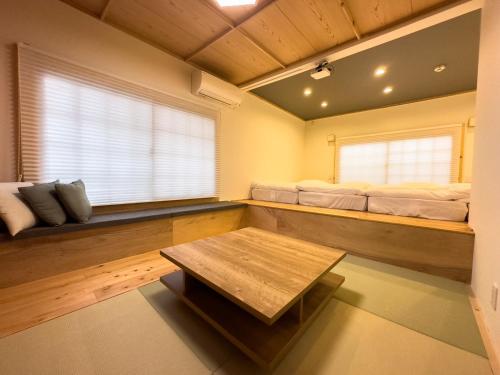 Tasone Stay OSAKA KOZ1