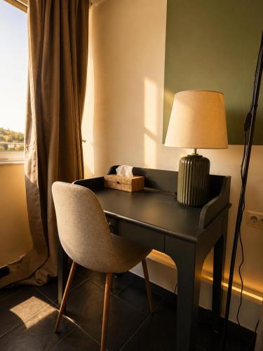 PLAKA Luminous Deluxe Suite