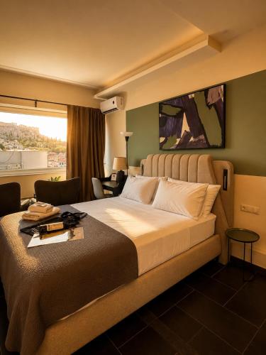 PLAKA Luminous Deluxe Suite