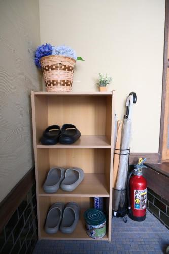 GI HOUSE - Central Osaka Traditional House - 3 Tatami Rooms & Balcony - 6min Walk to Station