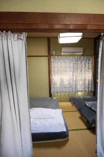 GI HOUSE - Central Osaka Traditional House - 3 Tatami Rooms & Balcony - 6min Walk to Station