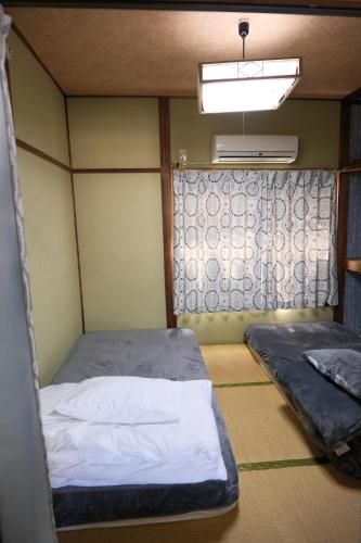 GI HOUSE - Central Osaka Traditional House - 3 Tatami Rooms & Balcony - 6min Walk to Station
