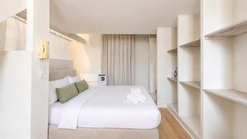 2 Bedroom Spacious Apartment Near Père Lachaise