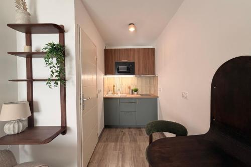 L'Oustaloun Charming studio with pool & parking