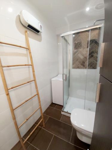 T3 air-conditioned , quiet garden, parking