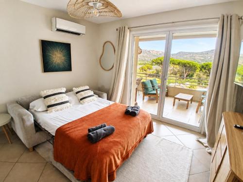 Apartment with pool view Salina Bay Porto-Vecchio