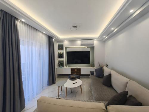 Alex comfortable apartment - near Athens Airport