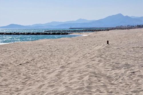 A few steps from the Med