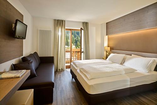 Hotel Montana photo 2