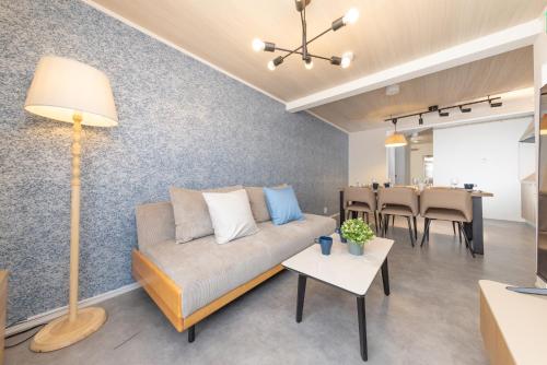 17 min to Nagoya 3 Bdrm 6 Beds Renovated Max 12