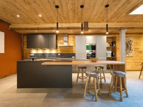 Chalet spacieux, parking - 14 pers.