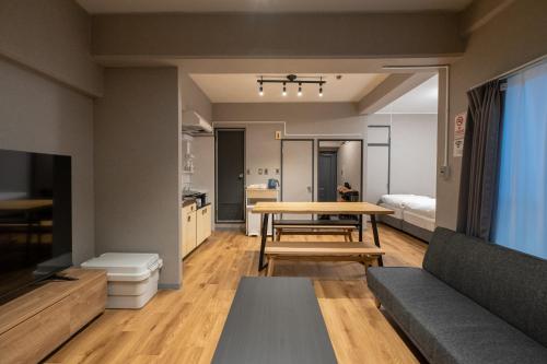 Tasone Stay OSAKA FYJ708