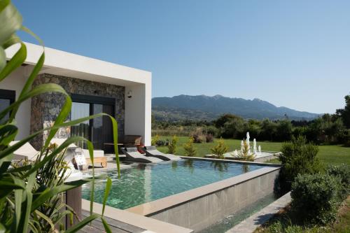 Aphrodite Luxury Villas & Suites-Private Heated Pool & Jacuzzi