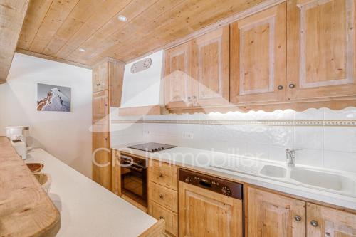 Résidence Le Vallon - Appartement 4 pièces avec mezzanine pouvant accueillir jusqu'à 6 personnes situé à Méribel centre proche des commerces et des pi MAE-1715