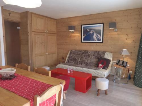 Résidence Trois Marches Bat C - Joli appartement rénové avec une belle vue, proche du télésiège du morel et de l'arrêt de bus MAE-1778
