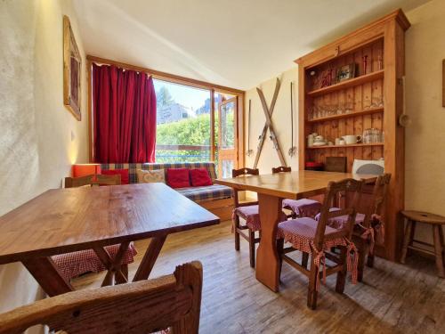 Résidence Miravidi - Joli studio pour 4 personnes, entièrement rénové, proche des pistes et des commerces, au cœur du village du Charvet à Arc 1800 MAE-1829