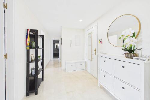 Duquesa Bella Vista - with pool and private garden