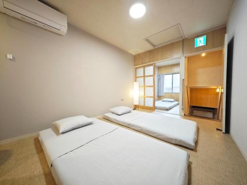 Yohaku stay Near Osaka Castle Direct to Airport Kyoto Nara Kobe USJ