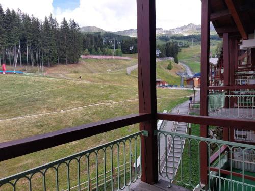 Résidence Tournavelles - Appartement 4 pièces 8/10 personnes en duplex, avec vue sur les pistes, skis aux pieds et proche des commerces dans le village d MAE-1865