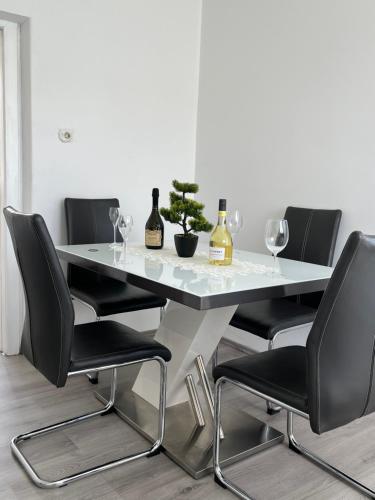 Gemütliches Haus mit Privatgarten in Schwechat