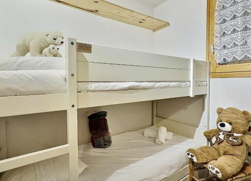 Résidence Divaria - Studio 4 personnes à Tignes au pied des pistes et proche des commerces dans le quartier du Lac. MAE-2136