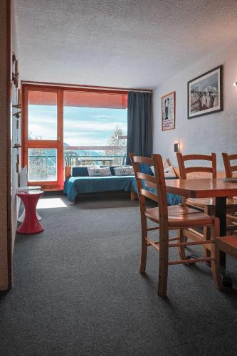 Résidence Nova - Appartement 2 pièces 6 personnes proche des pistes, des commerces, de la garderie et de l'ESF au centre de la station d’Arc 1800 MAE-2185