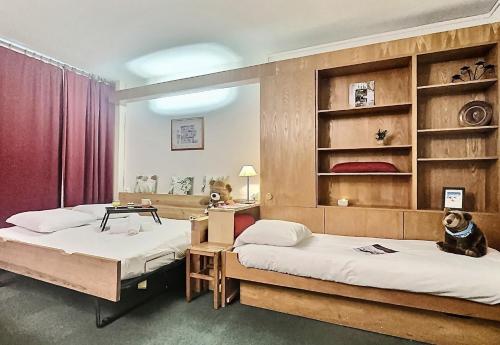 Résidence Le Bec Rouge - Studio 4 personnes à Tignes ski aux pieds et proche des commerces dans le quartier du Lac. Vue imprenable sur le Lac. MAE-2118