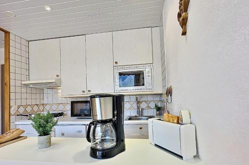 Résidence Les Hauts Lieux - Joli studio 4 personnes à Tignes au pied des commerces et proche des pistes dans le quartier du Rosset. Charmant studio cabine MAE-2137