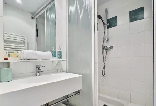 Résidence Les Hauts Lieux - Joli studio 4 personnes à Tignes au pied des commerces et proche des pistes dans le quartier du Rosset. Charmant studio cabine MAE-2137