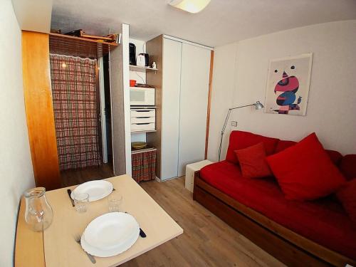 Résidence Le Palafour - Studio 2 personnes à Tignes au pied des pistes, des commerces proche de l'ESF, de l'office du tourisme dans le quartier du lac. MAE-2159