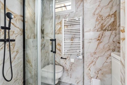 Branded New - Well Designed - 1BR Apt in Paris 20