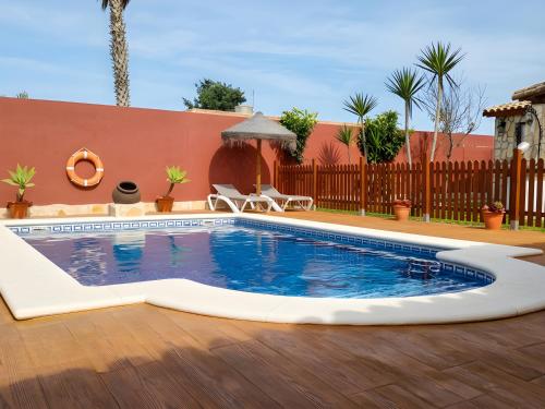 Casa con piscina solo aceptamos familias y parejas no grupos jovenes