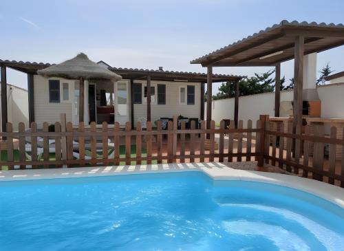 Casa con piscina privada solo familias pareja flor 1
