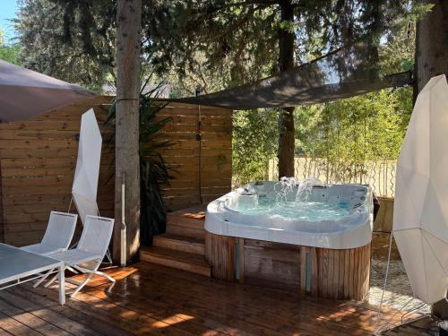 Villa 3ch 6pers climatisée avec jacuzzi jardin 3 terrasses Montpellier centre ville 12 mn des plages