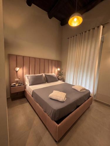 Lou Lou Rooms