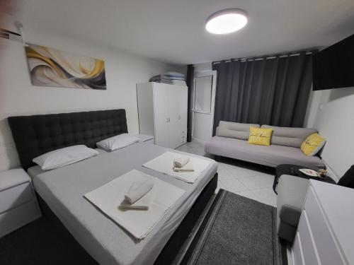 Apartmani i sobe Mara