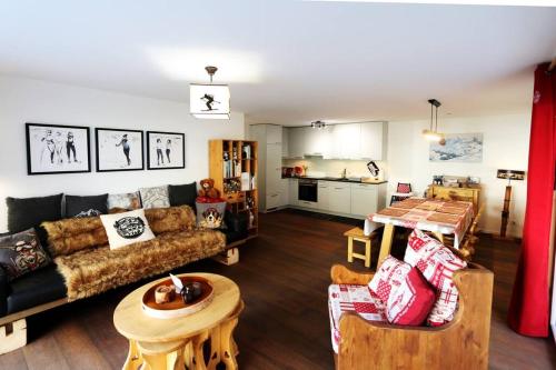 Perrine Garden - Cozy Central Apartment with Private Garden