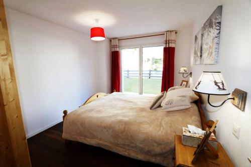 Perrine Garden - Cozy Central Apartment with Private Garden
