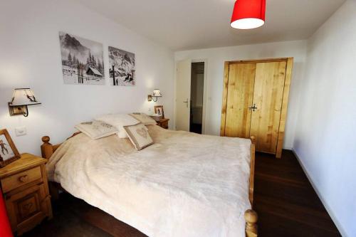 Perrine Garden - Cozy Central Apartment with Private Garden