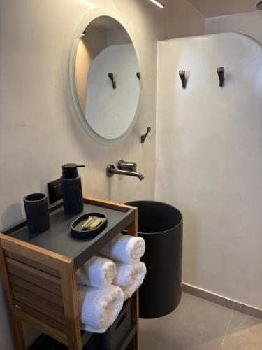 Cosy Dome House in Oia - New