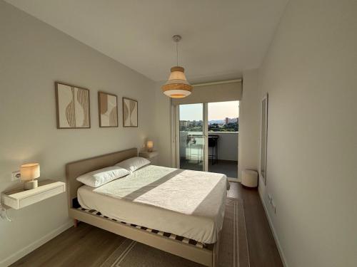 Modern apartment with pool in Estepona