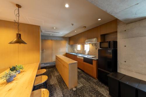 Tasone Stay OSAKA NTW8F
